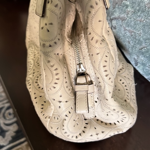 Coach unique patterned cream leather shoulder bag. Turquoise inside. - Picture 10 of 12